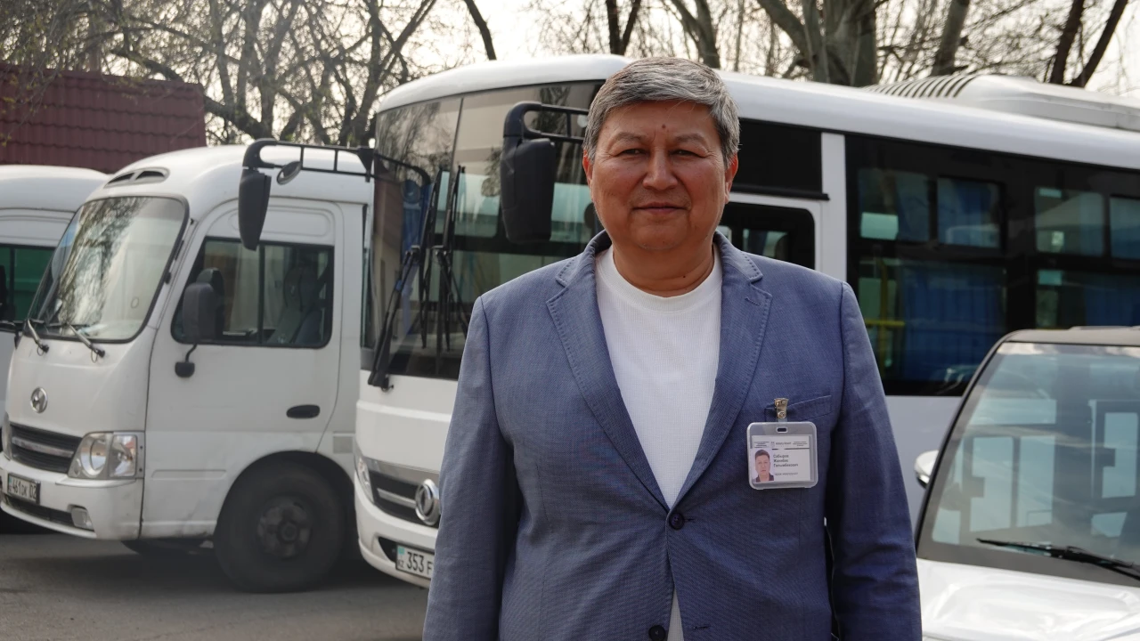 «Адал Азамат»: Жәнібек Сабыров  — автoшаруашылықтың тірегі 