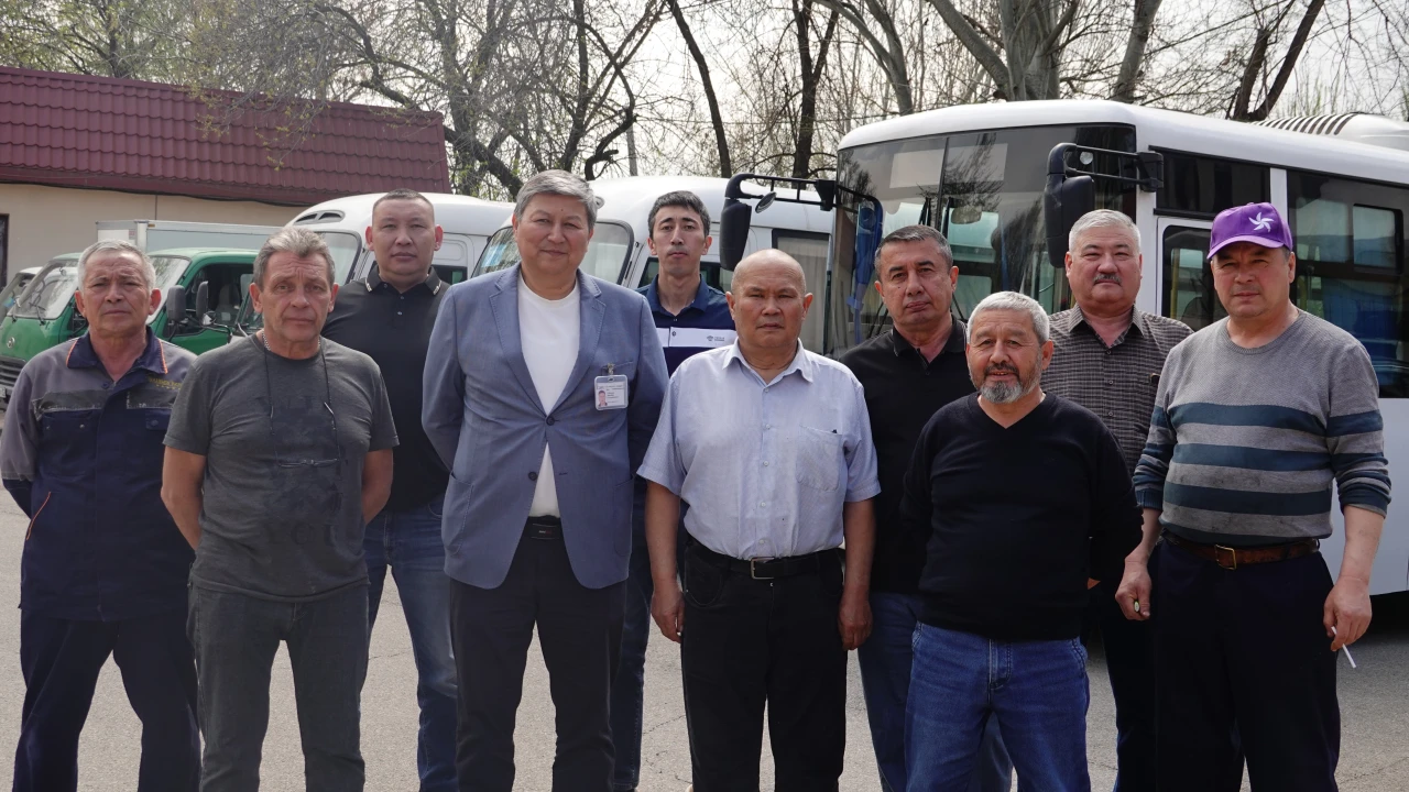 «Адал Азамат»: Жәнібек Сабыров  — автoшаруашылықтың тірегі 