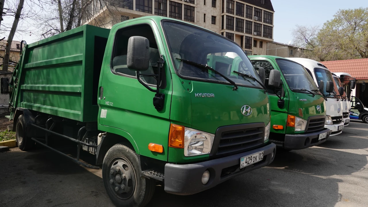 «Адал Азамат»: Жәнібек Сабыров  — автoшаруашылықтың тірегі 